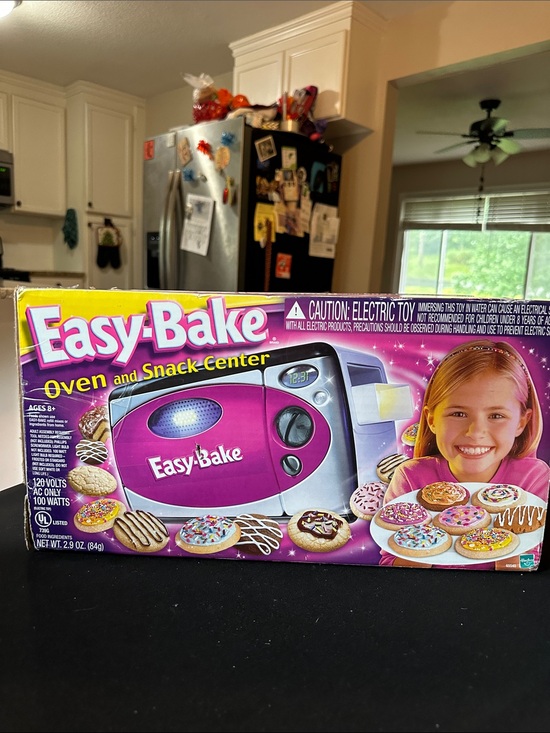 Hasbro Other - Easy Bake Oven and Snack Center - Pink. Works.